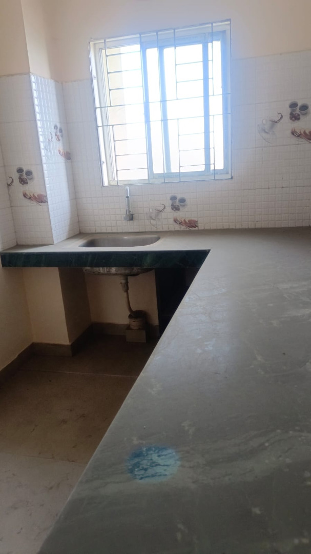 Unfurnished 3bhk in SBI ATM, Kahilipara Main Road, Jatia, Kahilipara, Guwahati, Assam, India for Rent